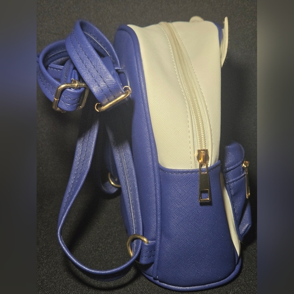 Hello Kitty Cream and Navy Mini Backpack And Mini Snow Globe - Picture 4 of 14